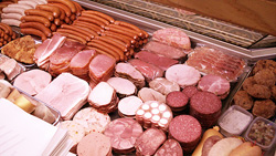 Unser breites Angebot an Wurst und Schinken